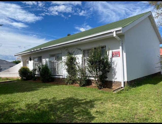 6 BEDROOM HOUSE FOR SALE IN KOMANI PARK